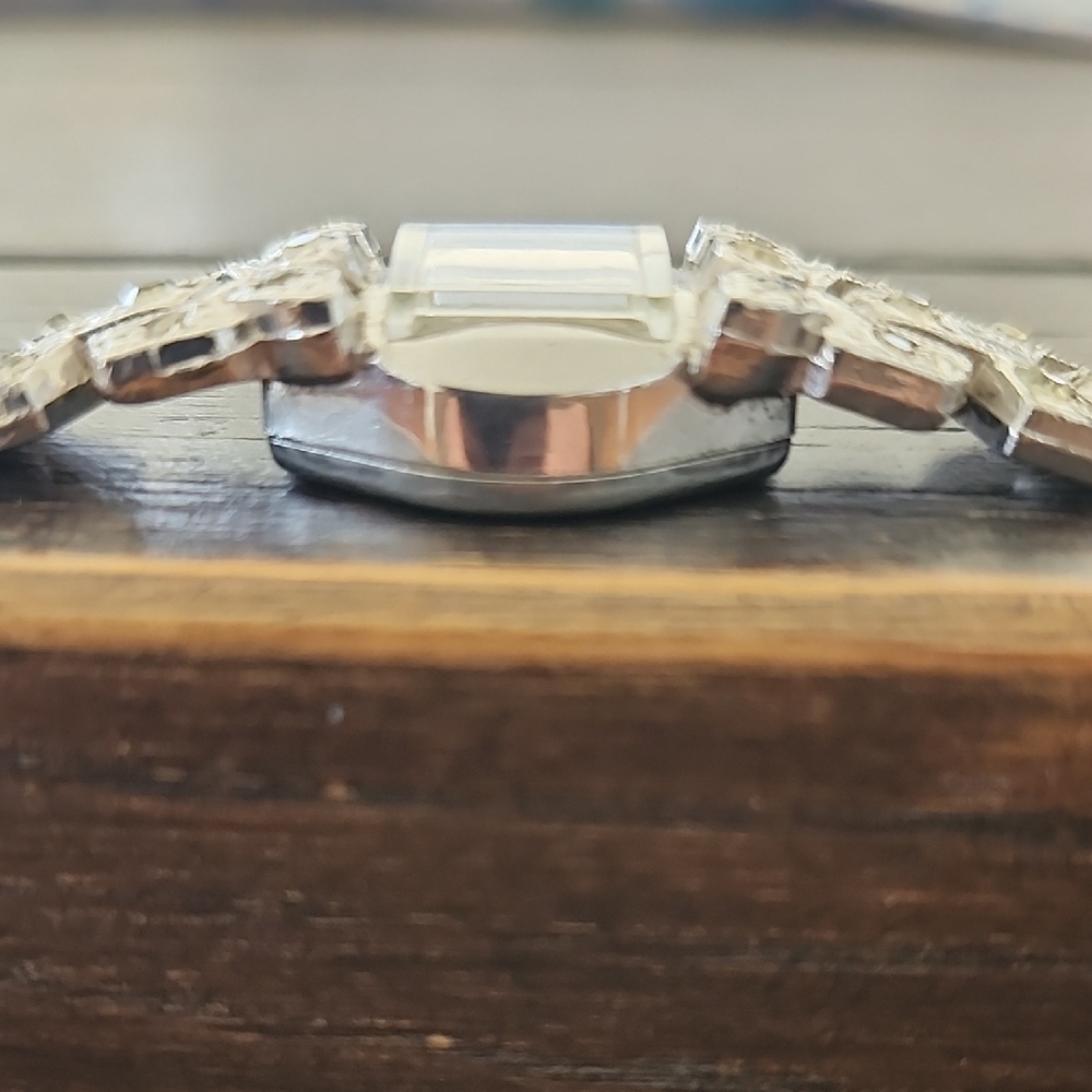 Vintage Geneva Silver-Tone Women's Crystal Link Bracelet Watch - Parts/Repair - Picture 7 of 12